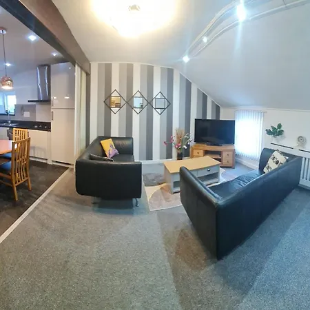 아파트 Town Centre Flat *
